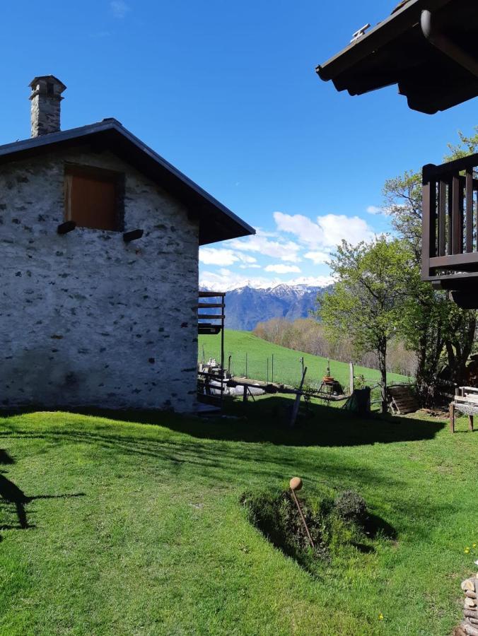 Casa Indipendente Val D'Ayas - Challand Saint Anselme Eksteriør bilde