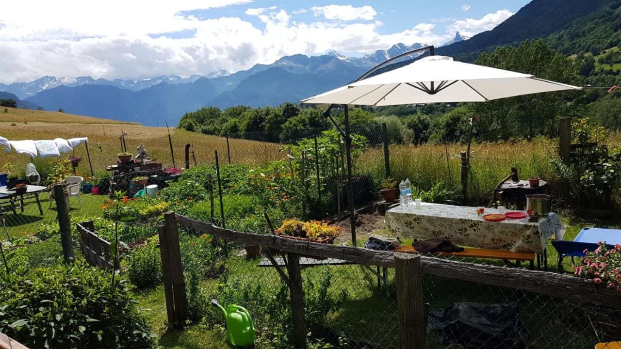 Casa Indipendente Val D'Ayas - Challand Saint Anselme Eksteriør bilde